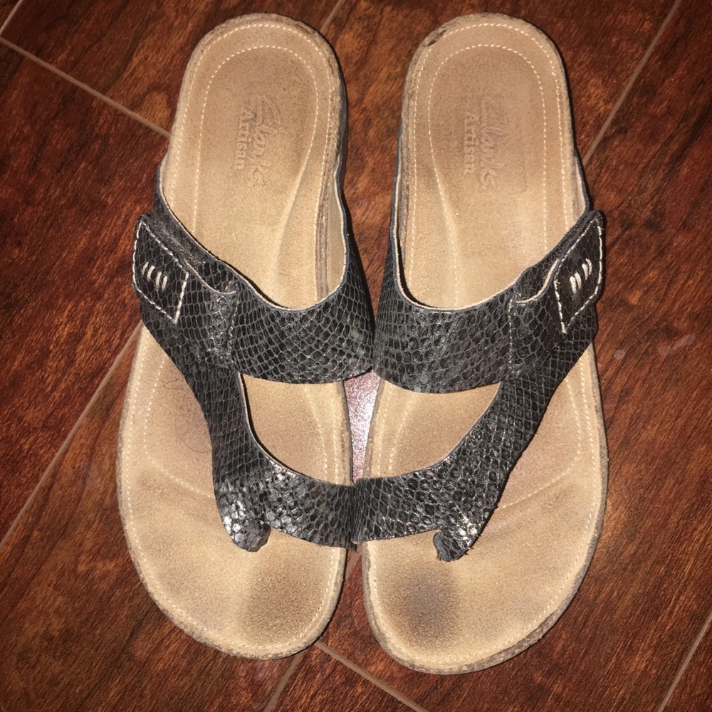 CLARKS Artisan Sandals. LIKE NEW.